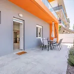 Apartamento Evan Rhodes *
