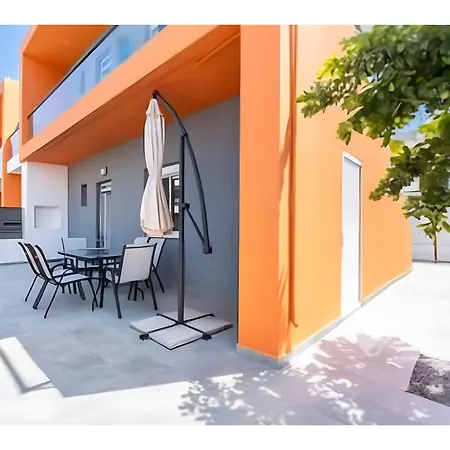 Apartamento Evan Rhodes *