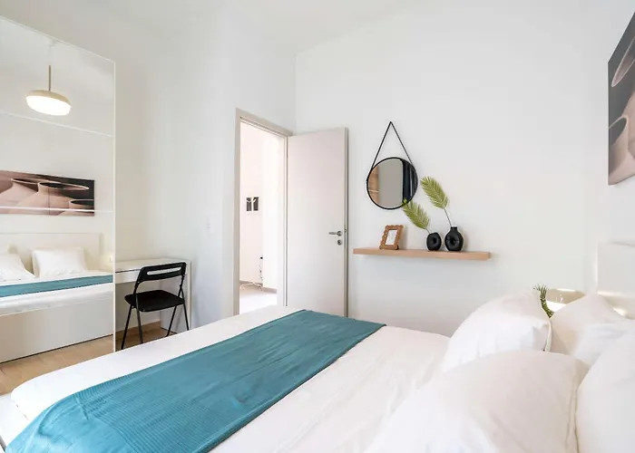 Evan Rhodes Apartment *