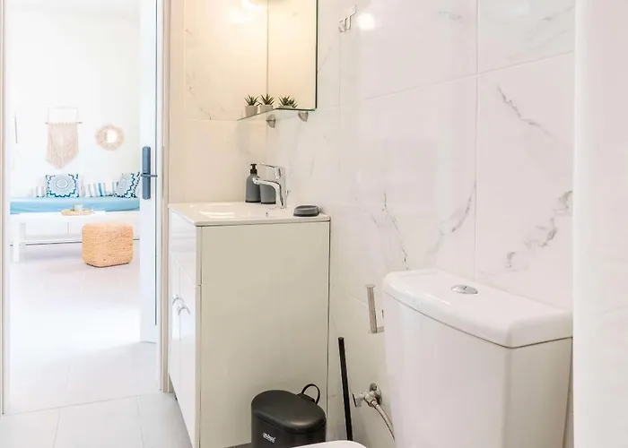 Evan Rhodes Rhodes City