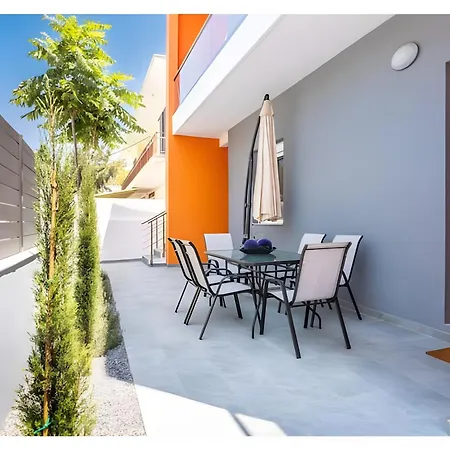 Evan Rhodes * Rhodes City